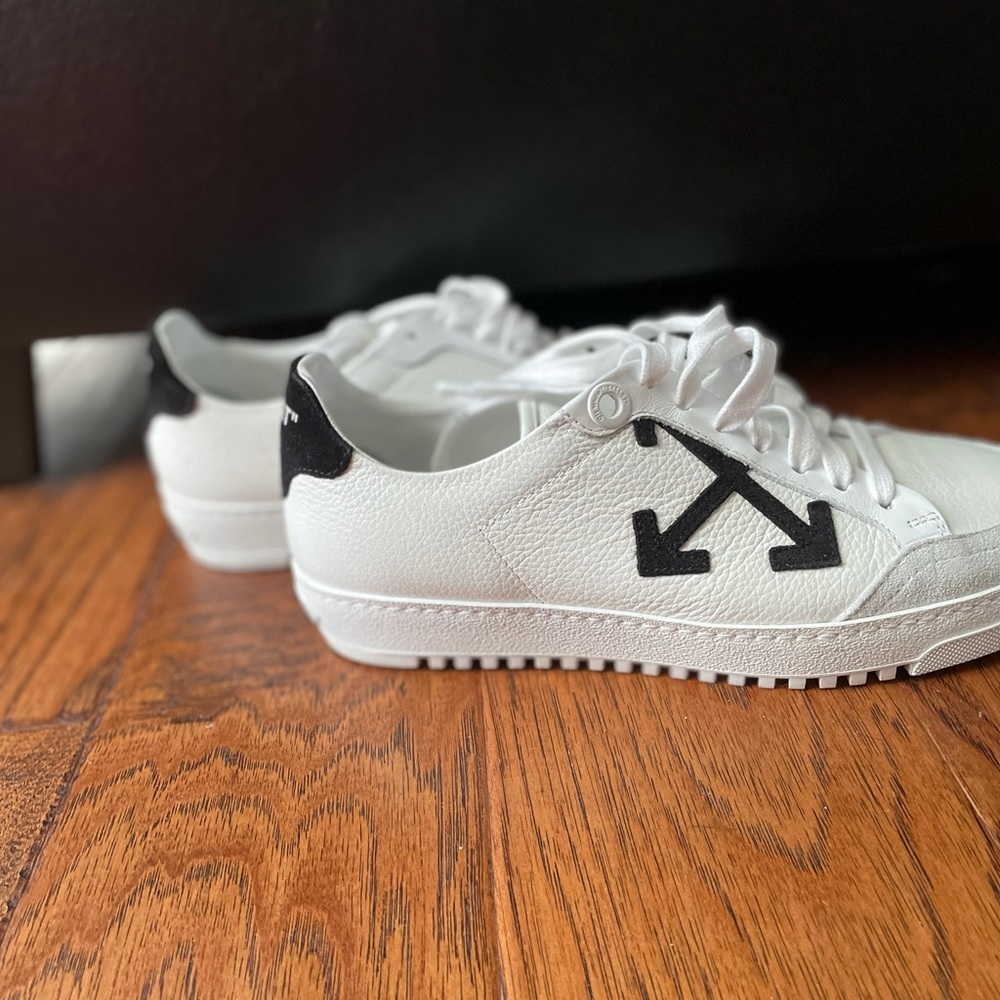 Off White Low Vulcanized Sneakers